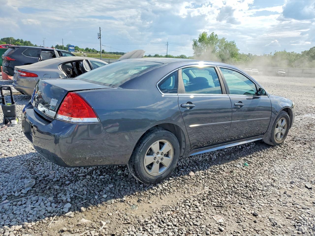 2011 Chevrolet Impala Lt - Image 3