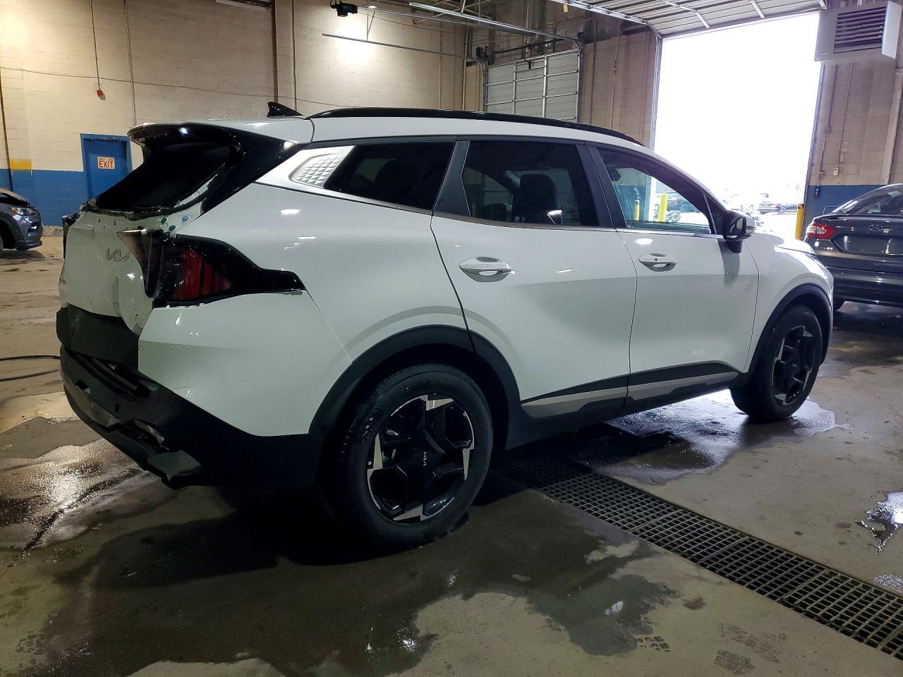 2026 Kia Sportage Ex - Image 3