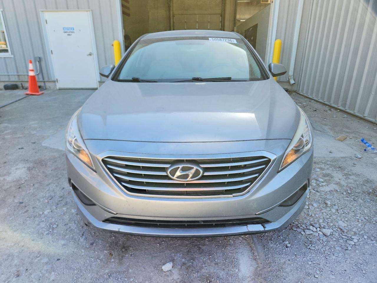 2017 Hyundai Sonata Se - Фото 5