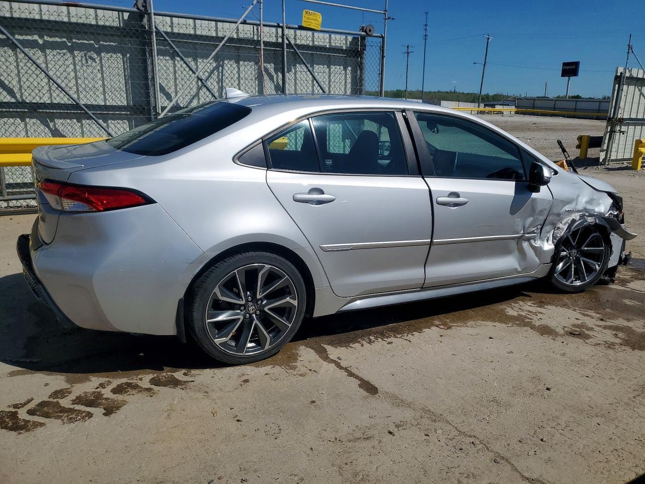 2021 Toyota Corolla Se - Фото 3