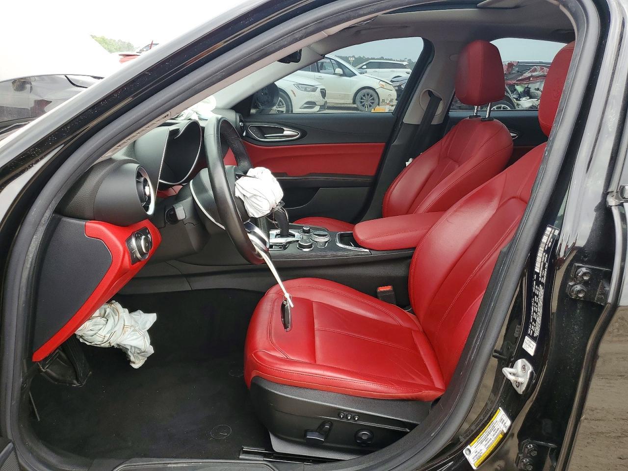 2020 Alfa Romeo Giulia - Фото 7