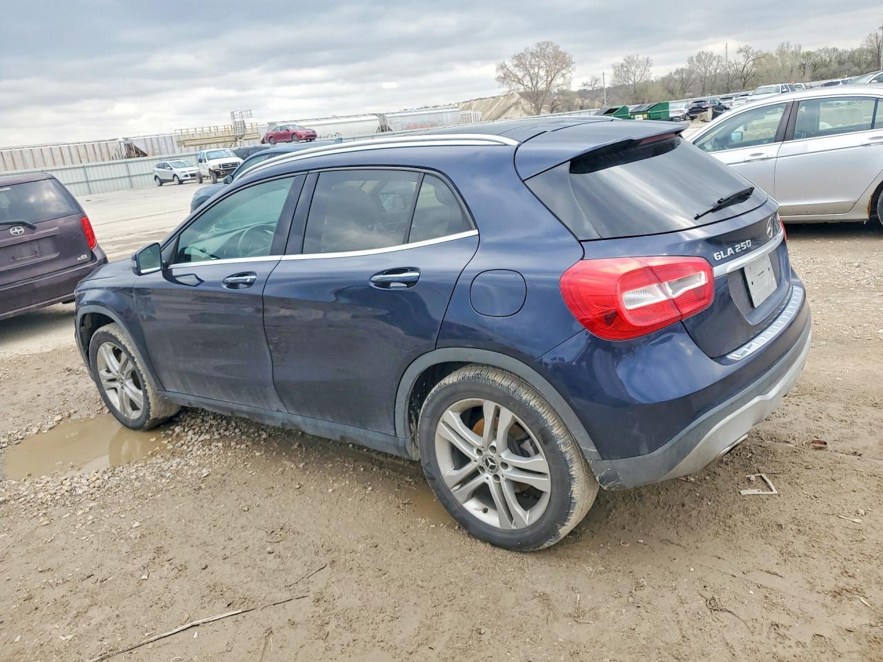 2018 Mercedes Benz Gla 250 4Matic - Image 2