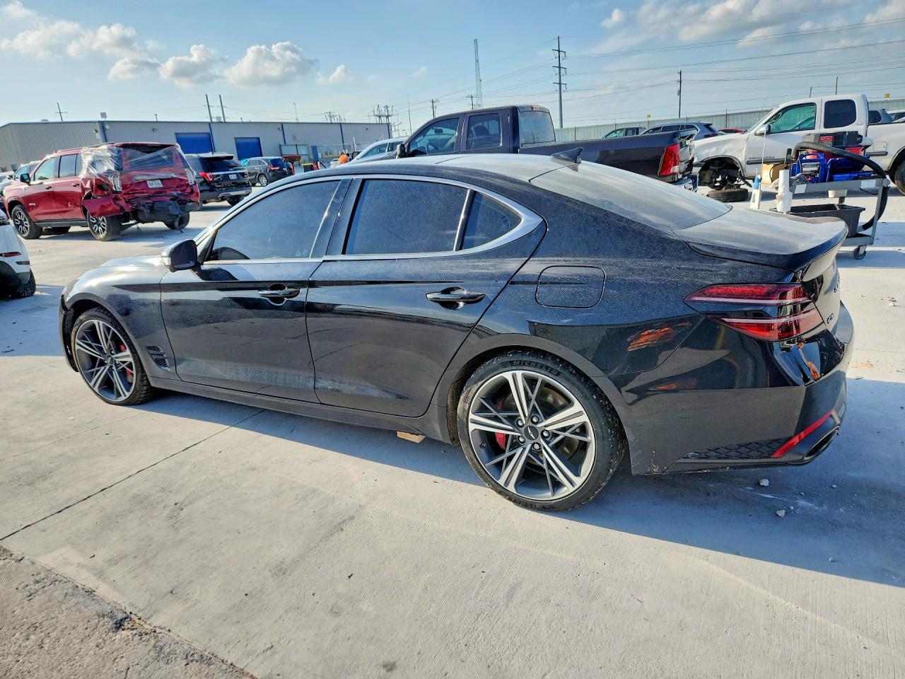 2024 Genesis G70 3.3T Sport Advanced - Фото 2