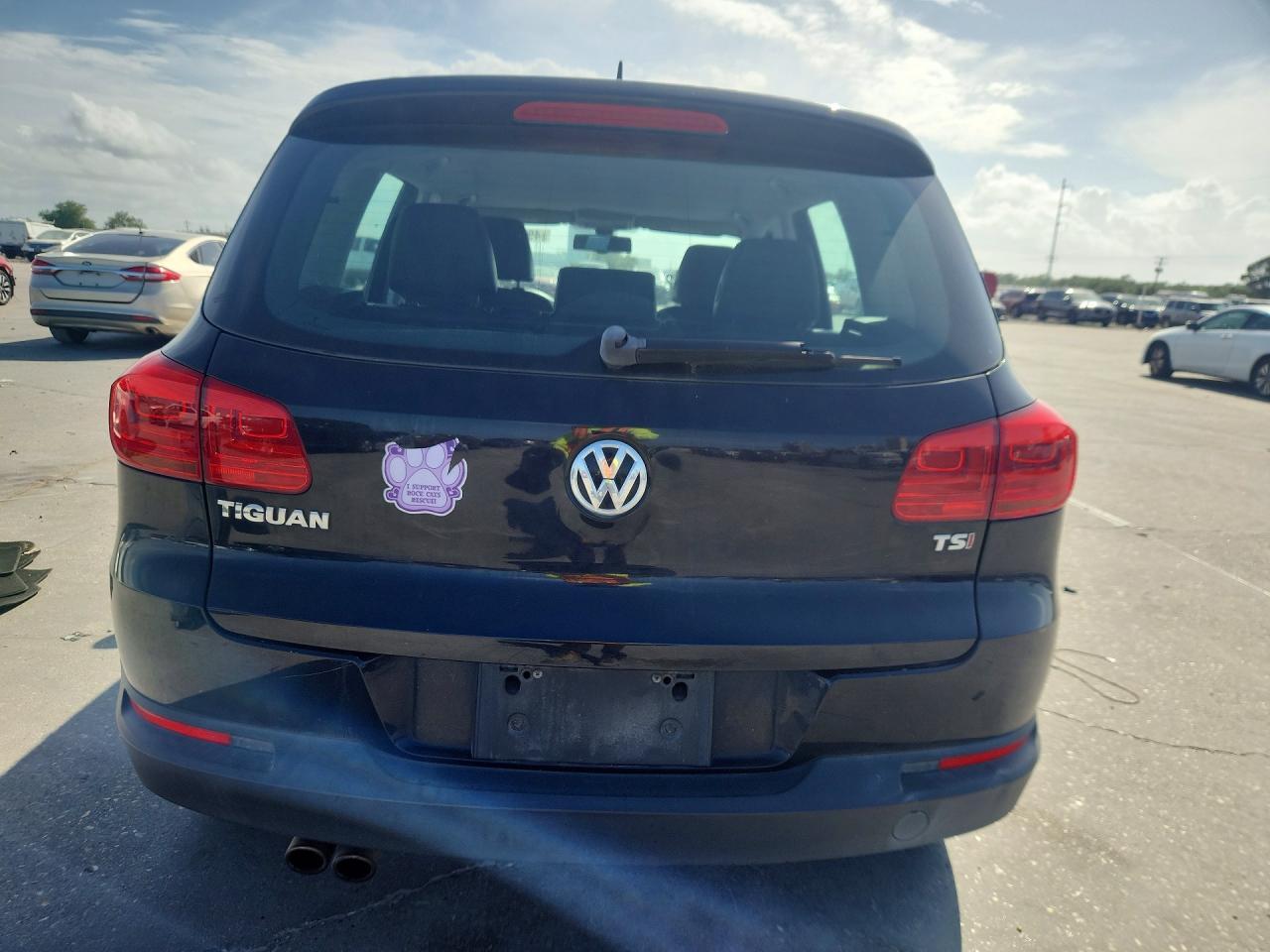 2016 Volkswagen Tiguan S - Фото 6