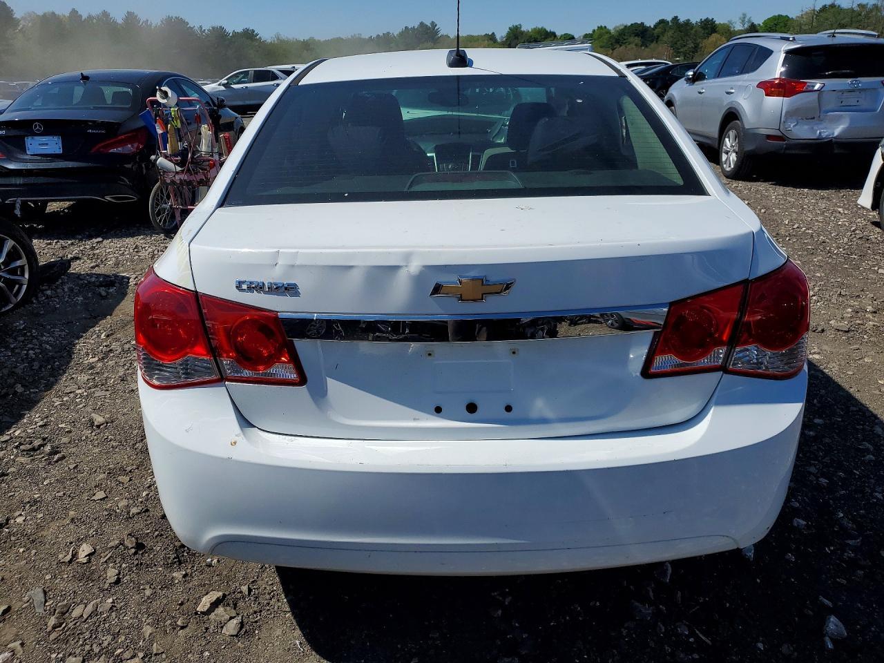 2015 Chevrolet Cruze Ls - Image 6