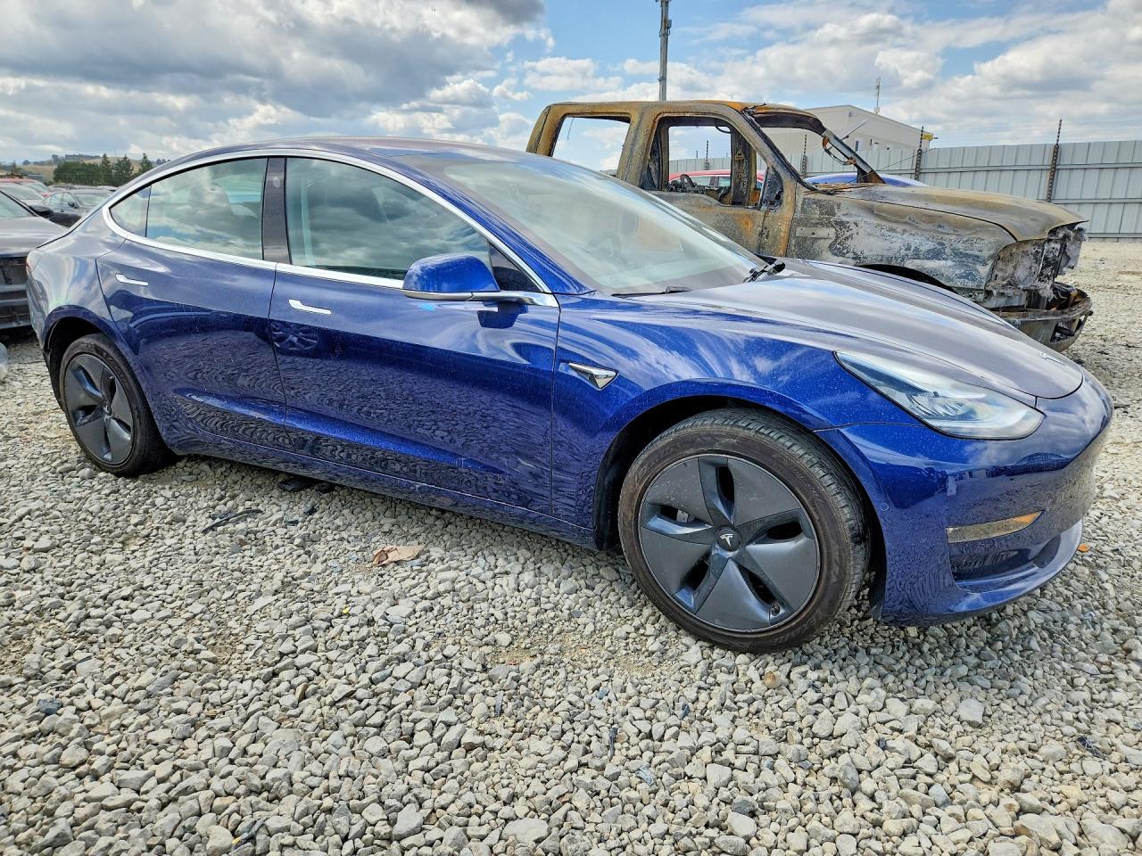 2018 Tesla Model 3 - Фото 4