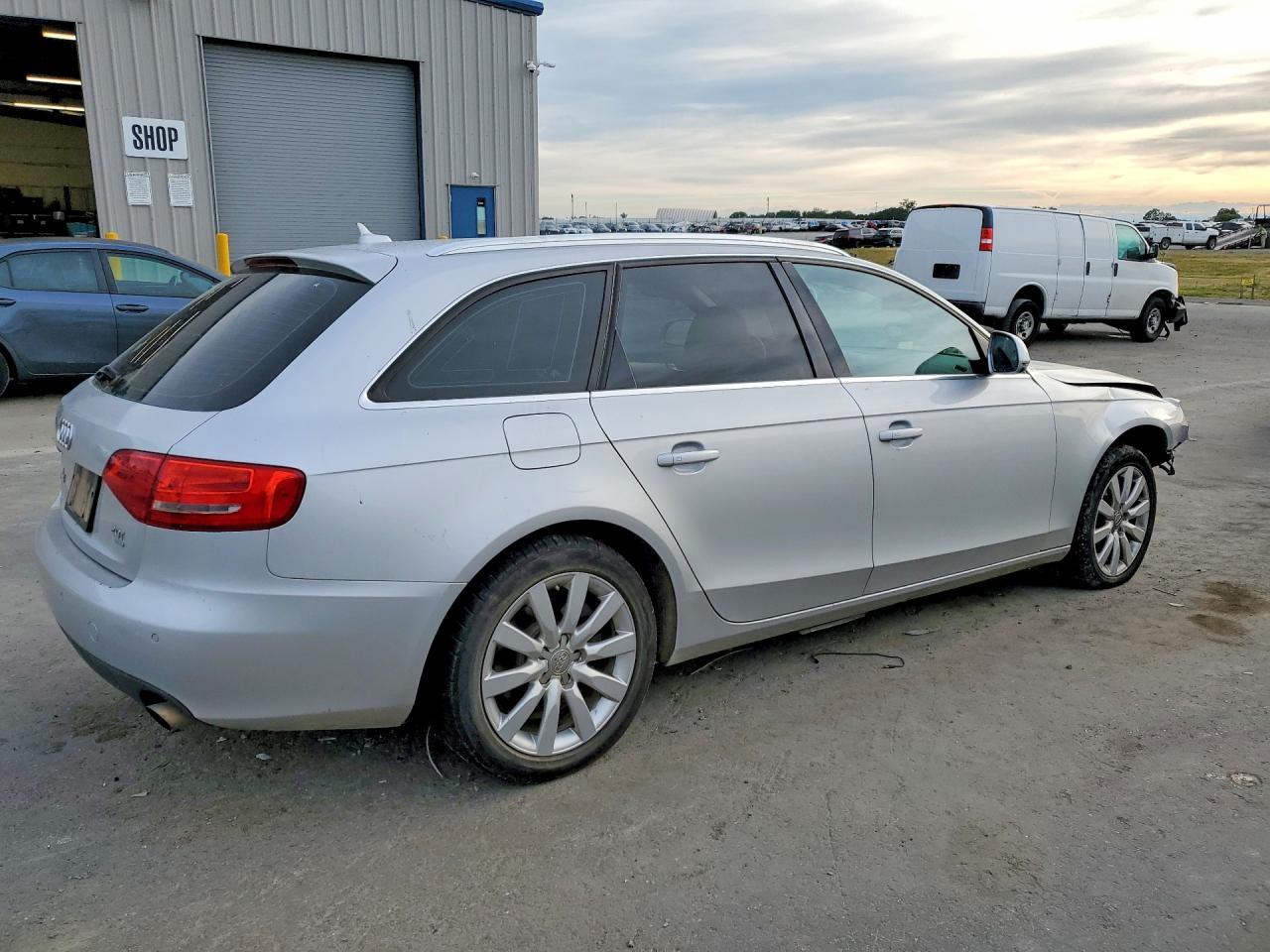 2009 Audi A4 Premium Plus - Фото 3