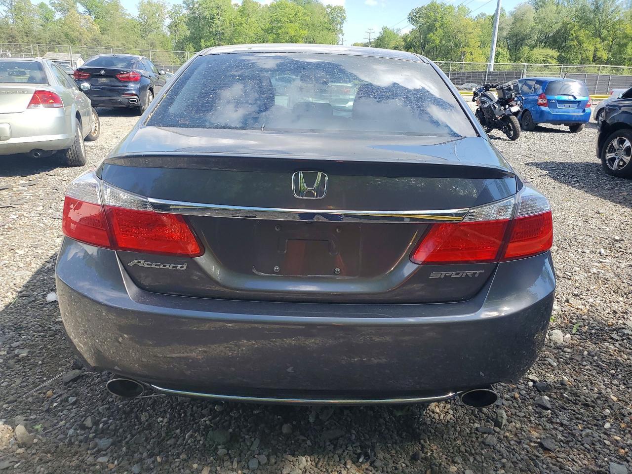 2015 Honda Accord Sport - Image 6