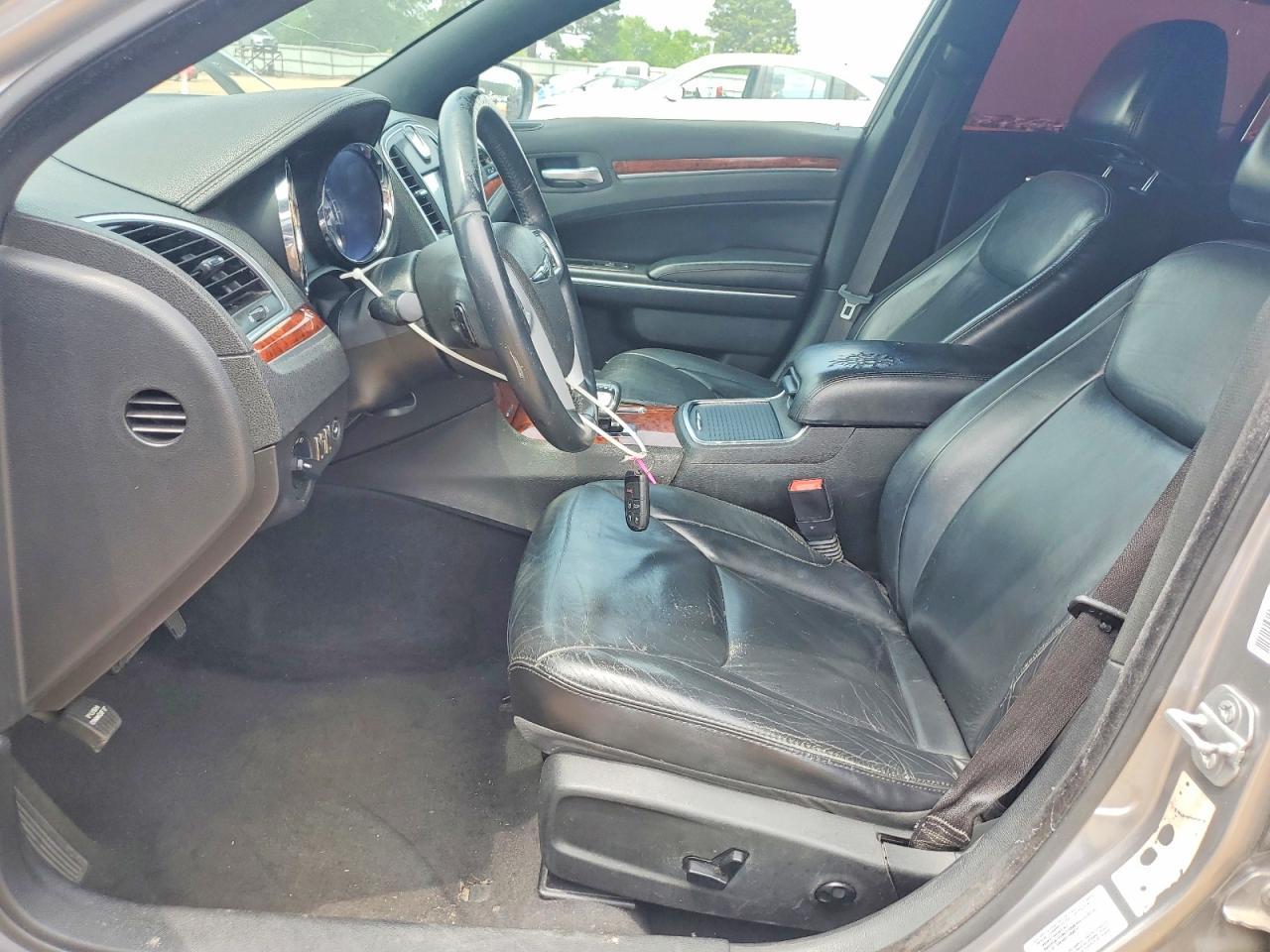 2014 Chrysler 300 - Фото 7