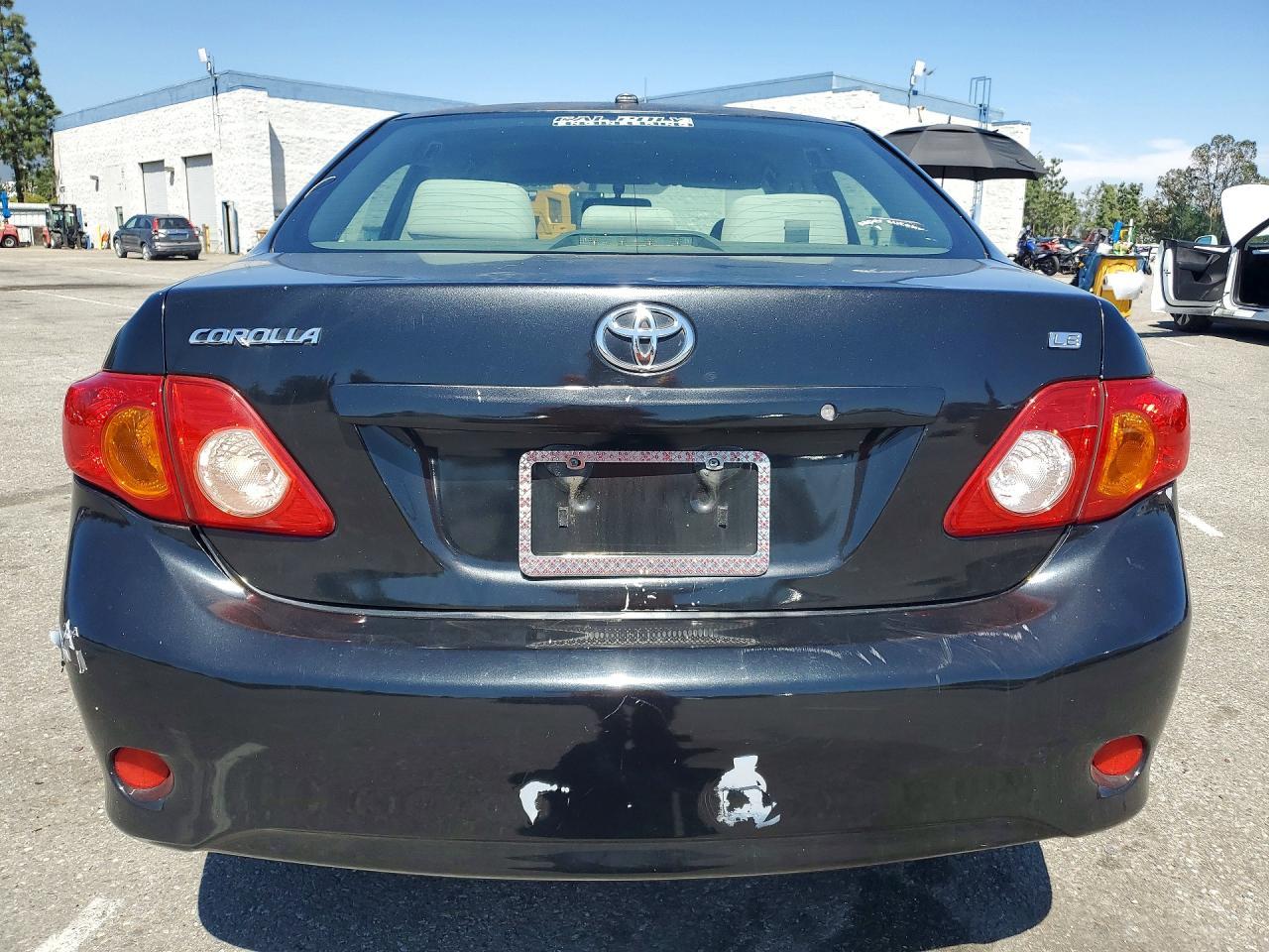 2010 Toyota Corolla - Фото 6
