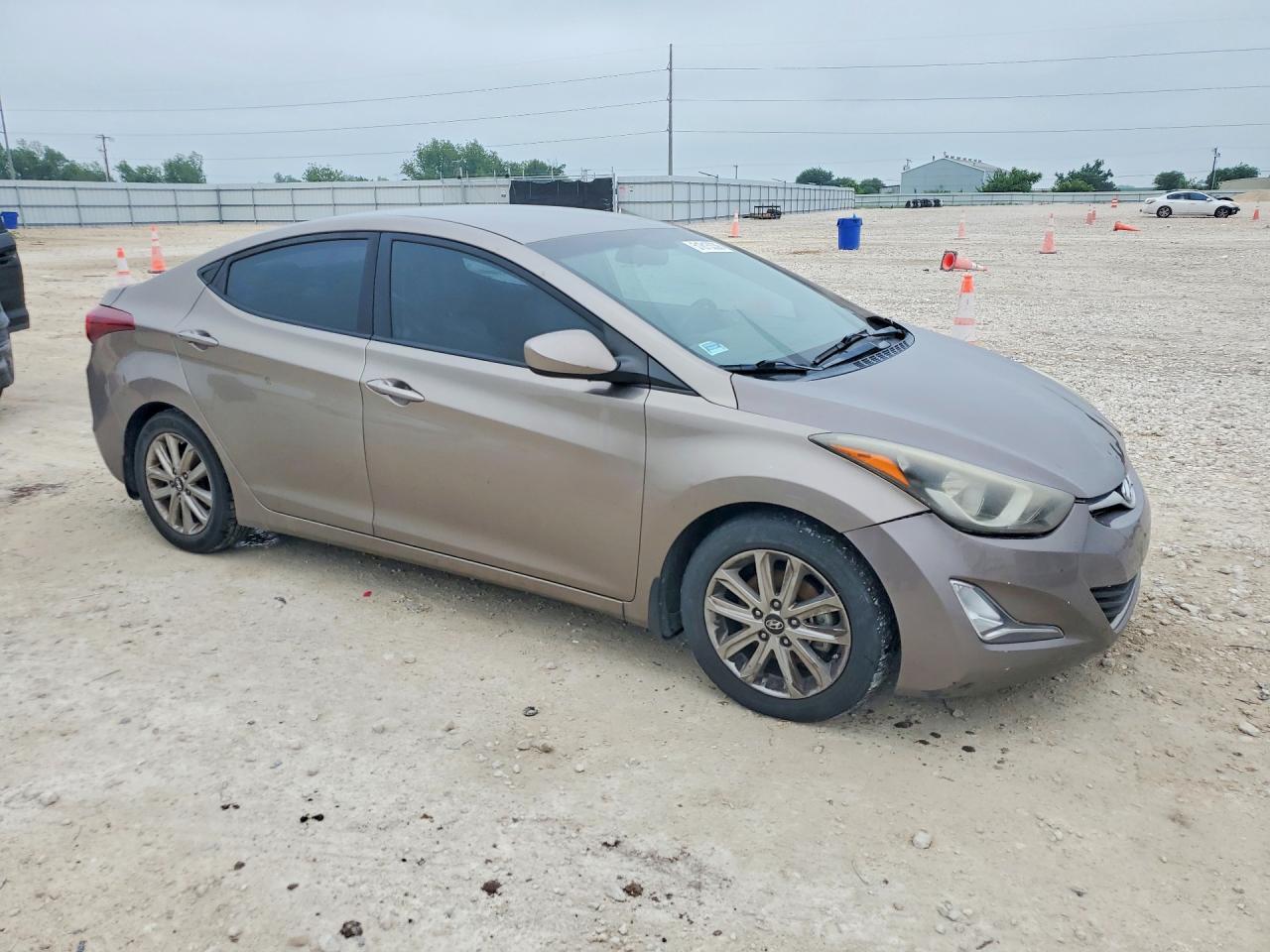 2016 Hyundai Elantra Se - Image 4