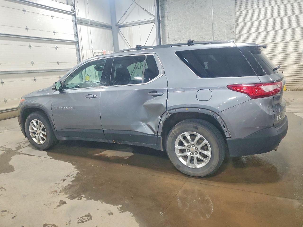 2019 Chevrolet Traverse Lt - Image 2