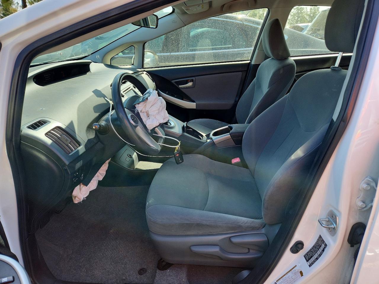 2012 Toyota Prius Two - Фото 7