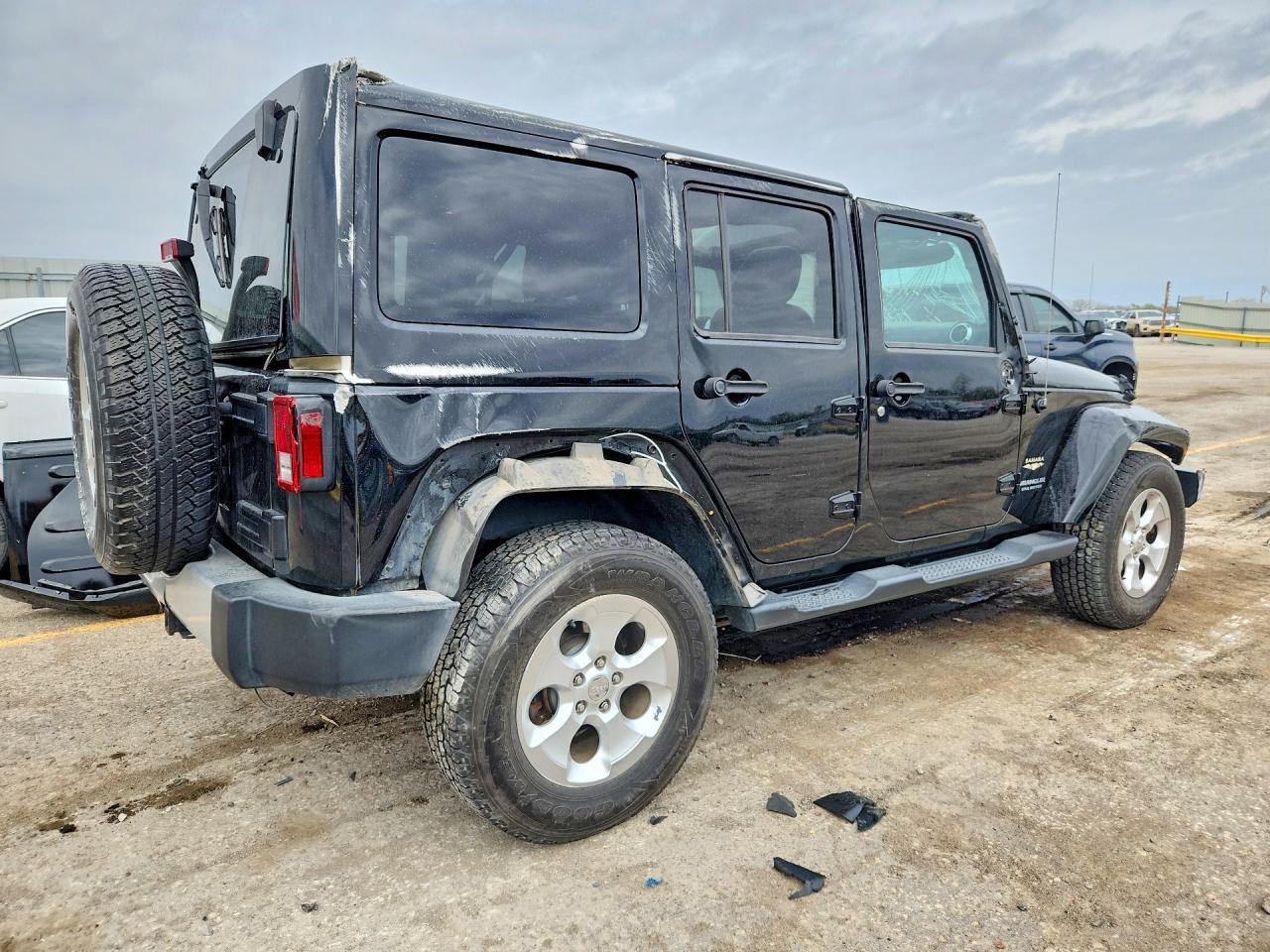 2015 Jeep Wrangler Unlimited Sahara - Фото 3