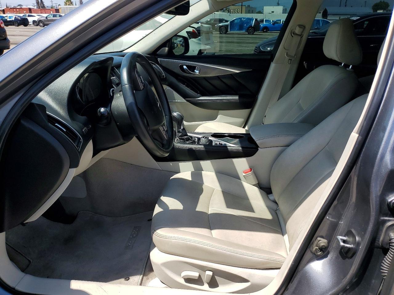 2017 Infiniti Q50 3.0T Premium - Image 7
