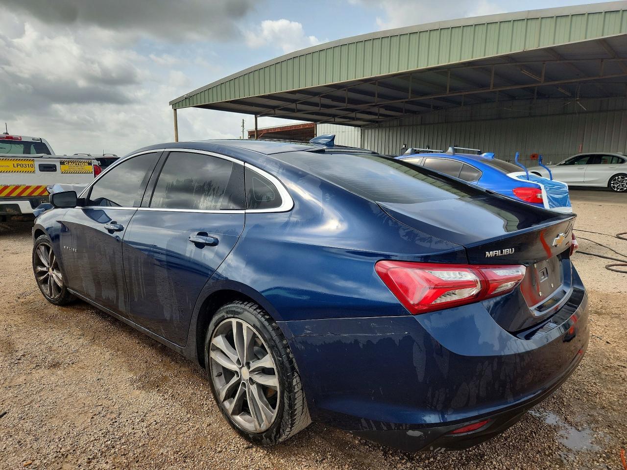 2022 Chevrolet Malibu Lt - Image 2
