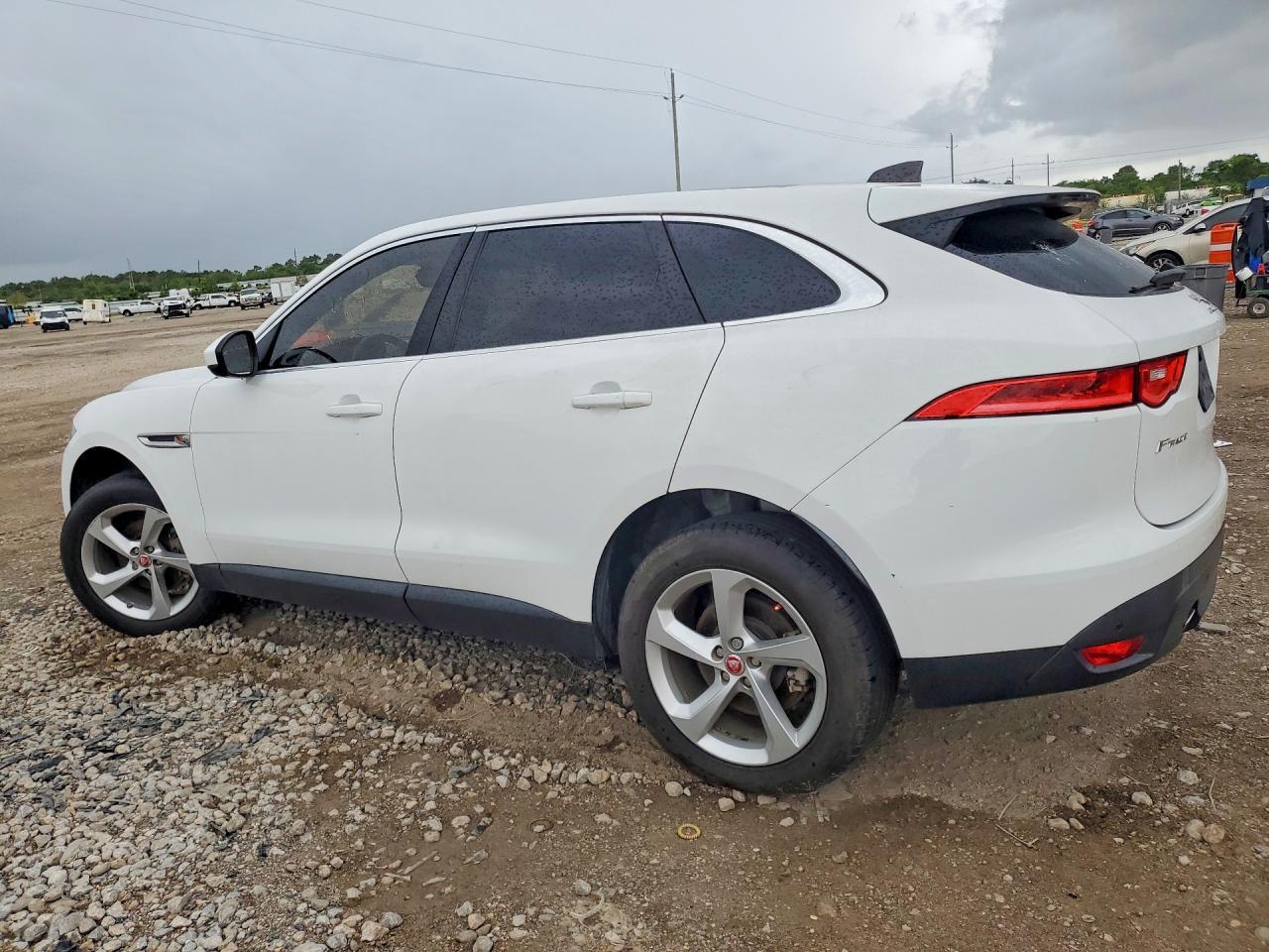 2020 Jaguar F-Pace Premium 25T - Image 2