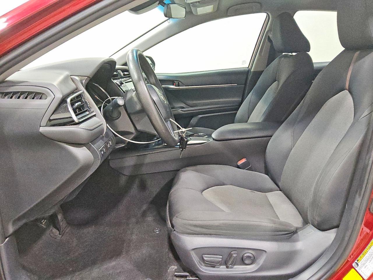 2019 Toyota Camry Le - Фото 7