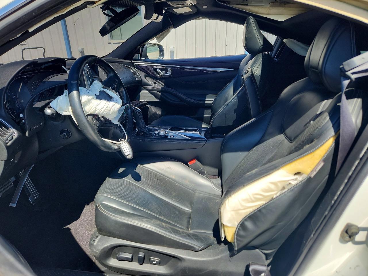 2017 Infiniti Q60 Red Sport 400 - Image 7