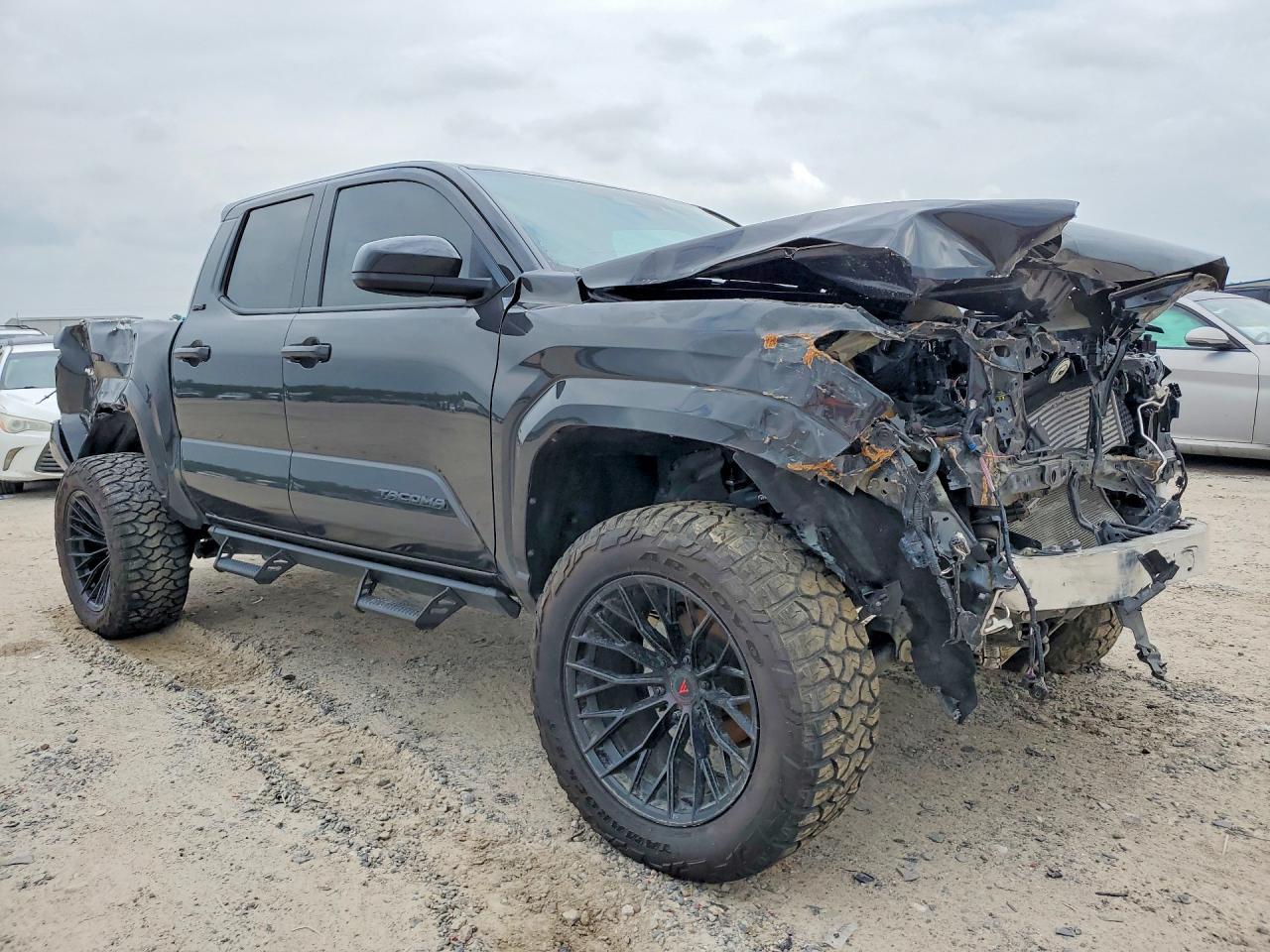 2025 Toyota Tacoma Sr5 - Image 4