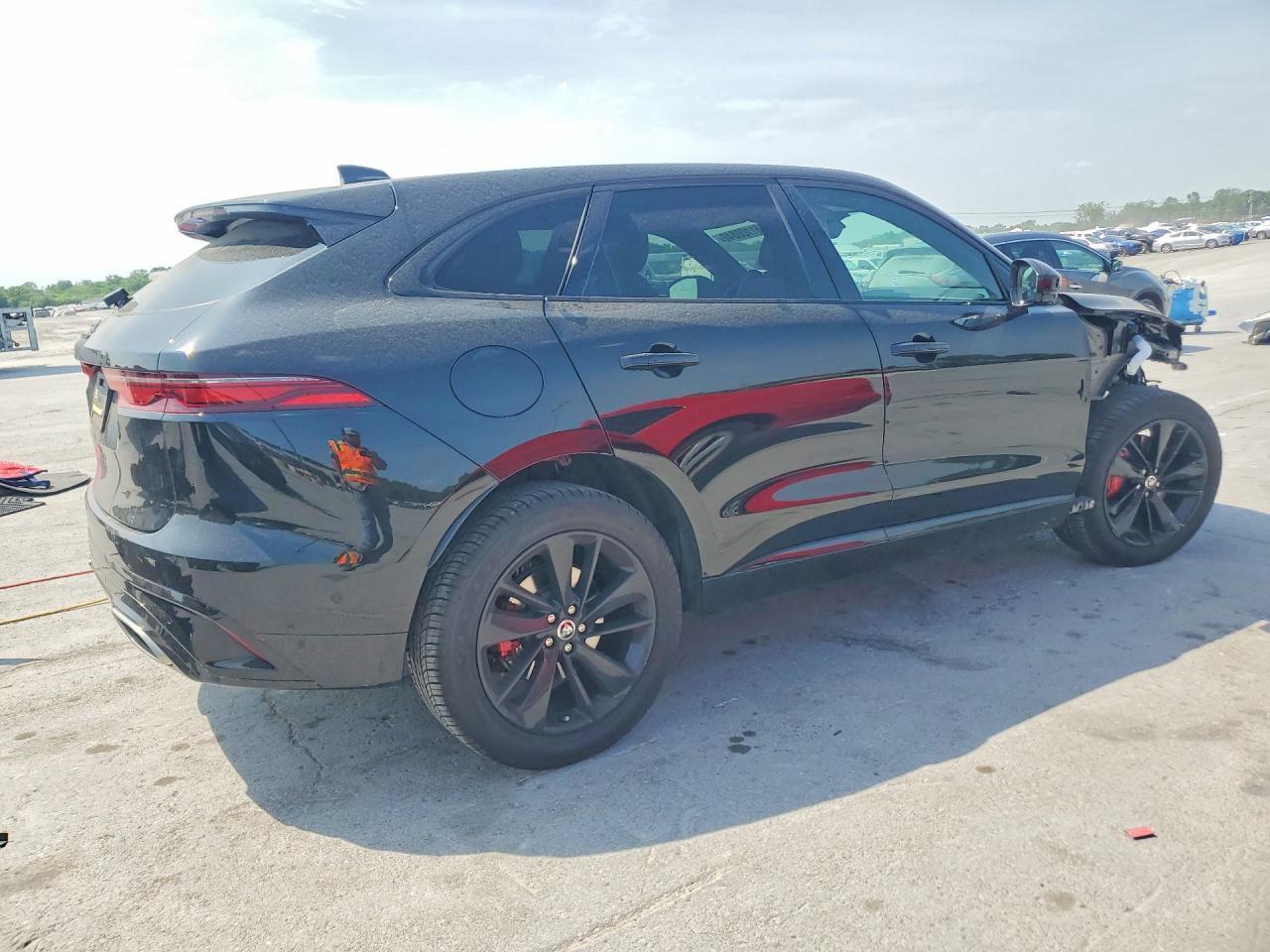 2024 Jaguar F-Pace R-Dynamic S - Фото 3