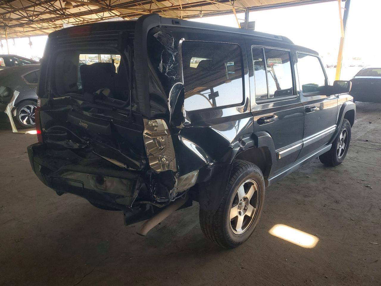 2010 Jeep Commander Sport - Фото 3