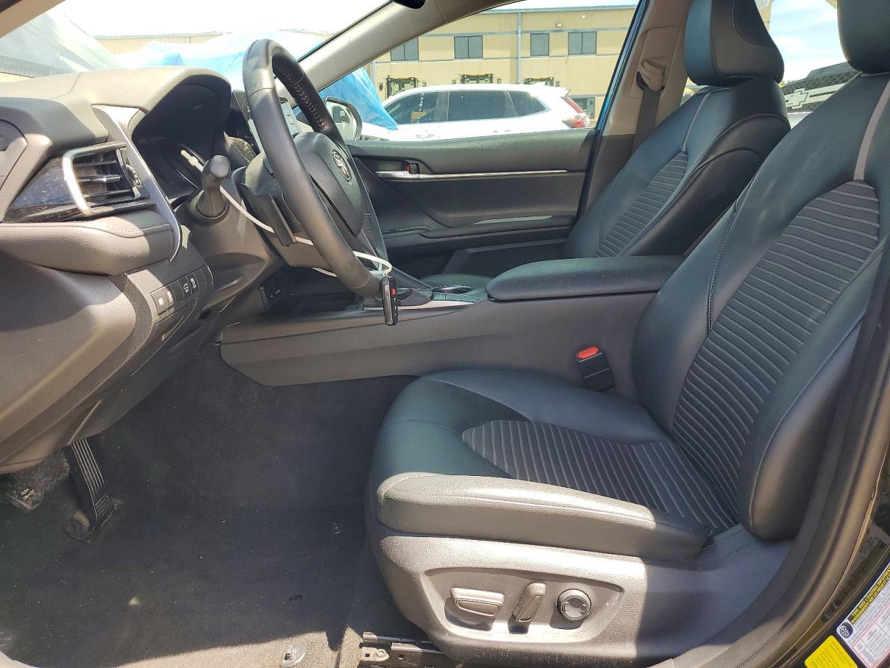 2023 Toyota Camry Se - Фото 7