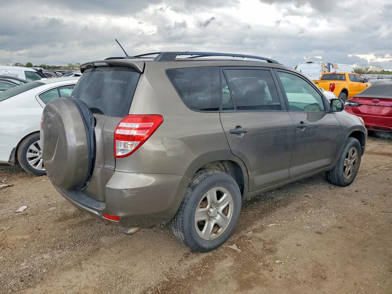 2011 Toyota Rav4 Base - Фото 3