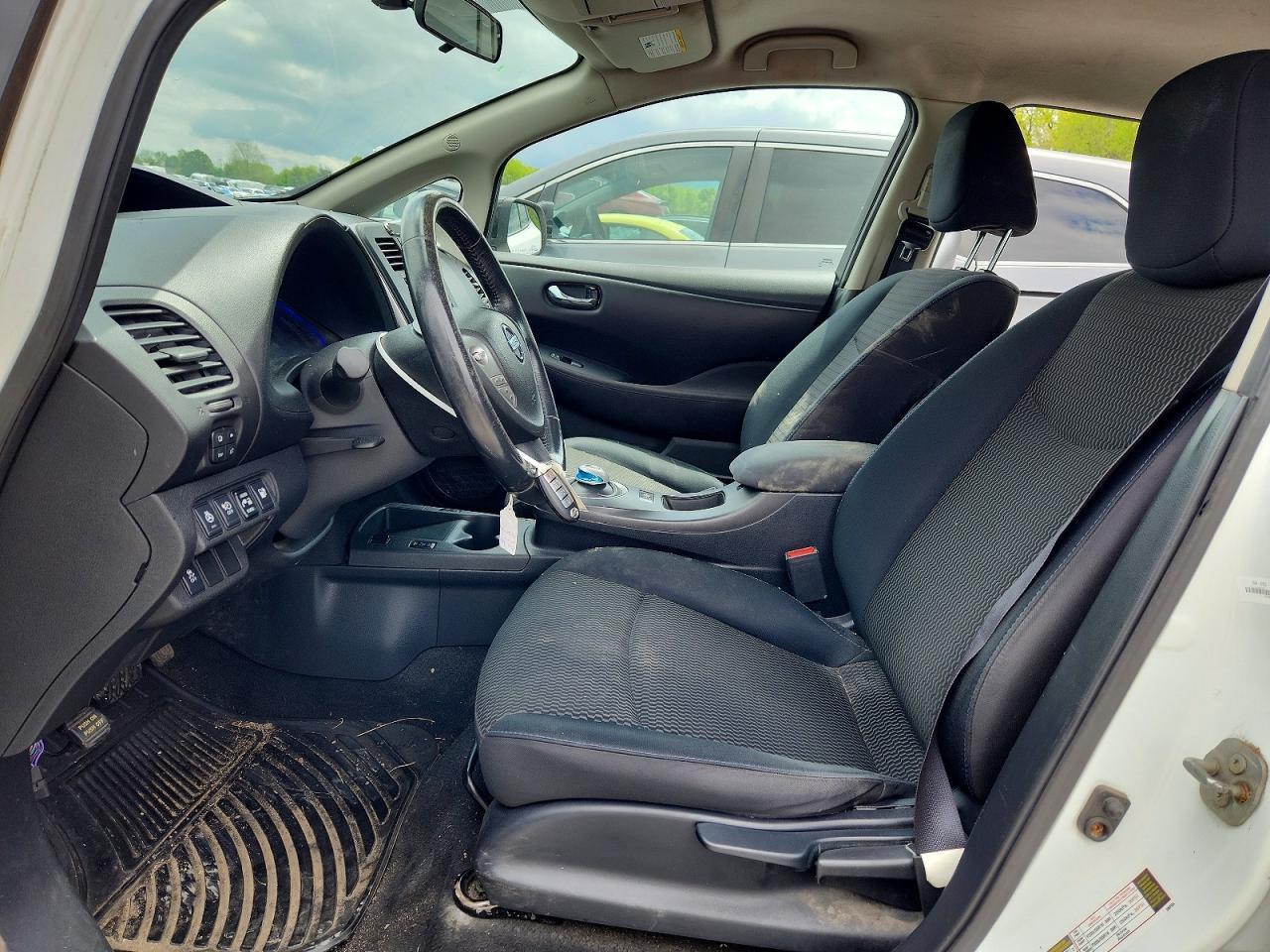 2014 Nissan Leaf S - Фото 7
