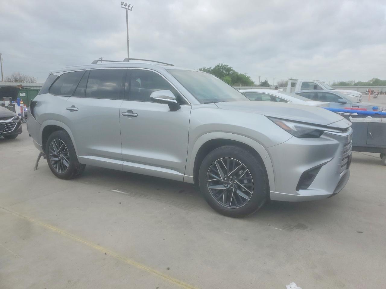 2025 Lexus Tx 350 Premium - Image 4
