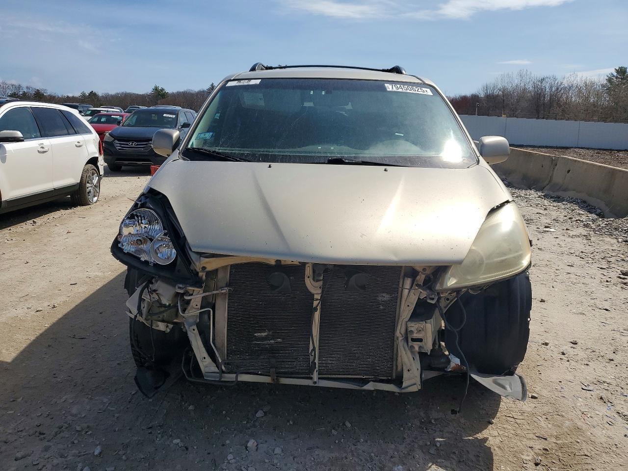 2005 Toyota Sienna Xle 7 Passenger - Фото 5