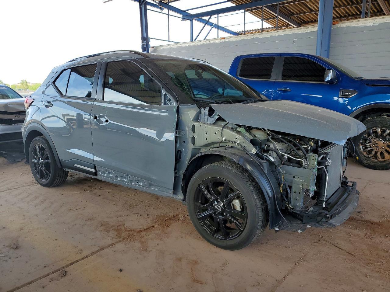 2023 Nissan Kicks Sr - Фото 4