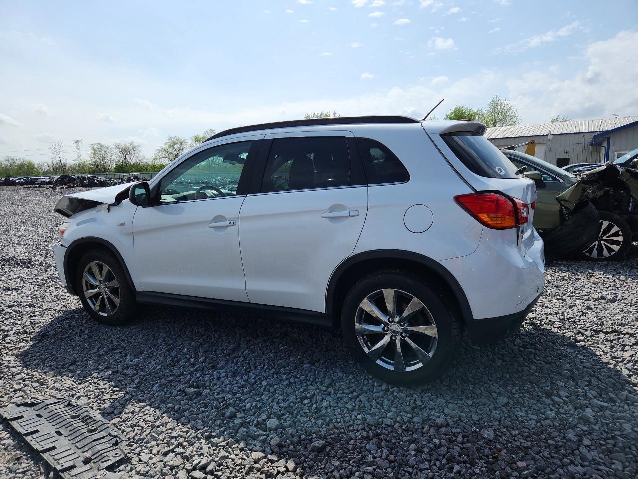 2013 Mitsubishi Outlander Sport Le - Фото 2