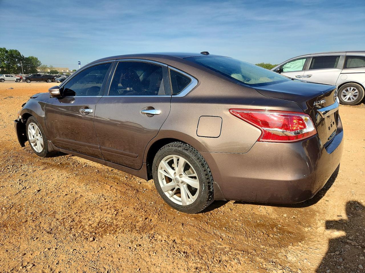 2013 Nissan Altima 2.5 - Image 2