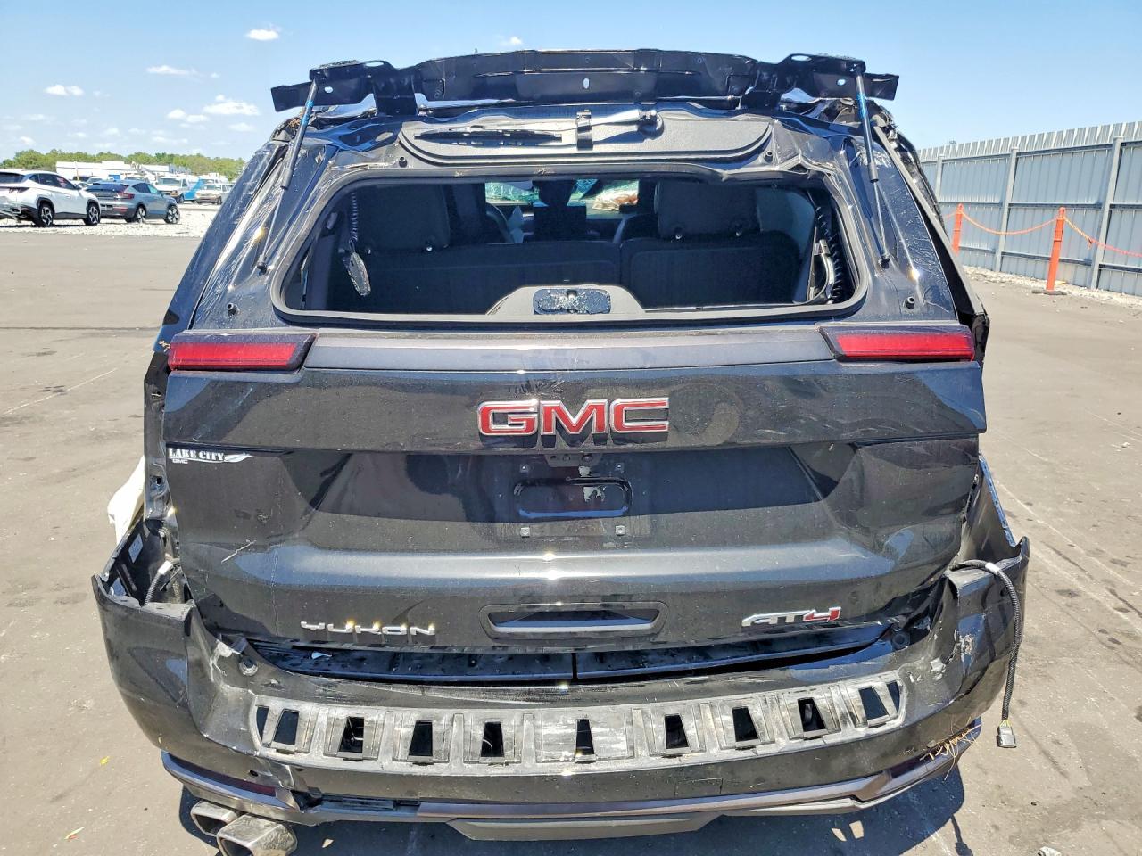 2026 GMC Yukon At4 Ultimate - Фото 6