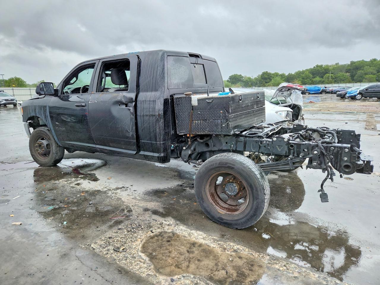2024 Ram 3500 Laramie 4Wd 6.7L V8 Tdsl - Фото 2