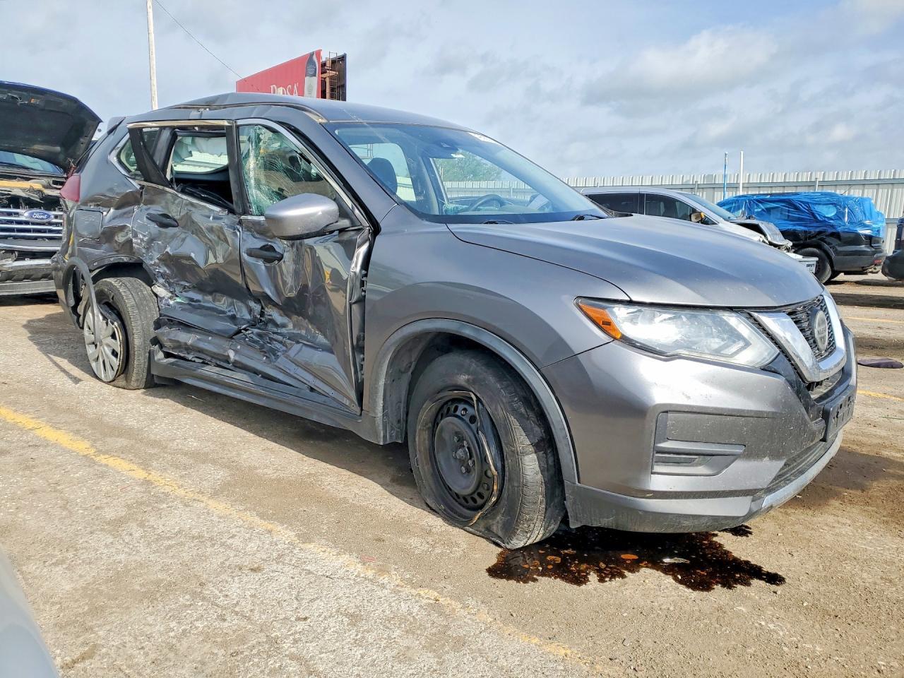2019 Nissan Rogue S - Image 4