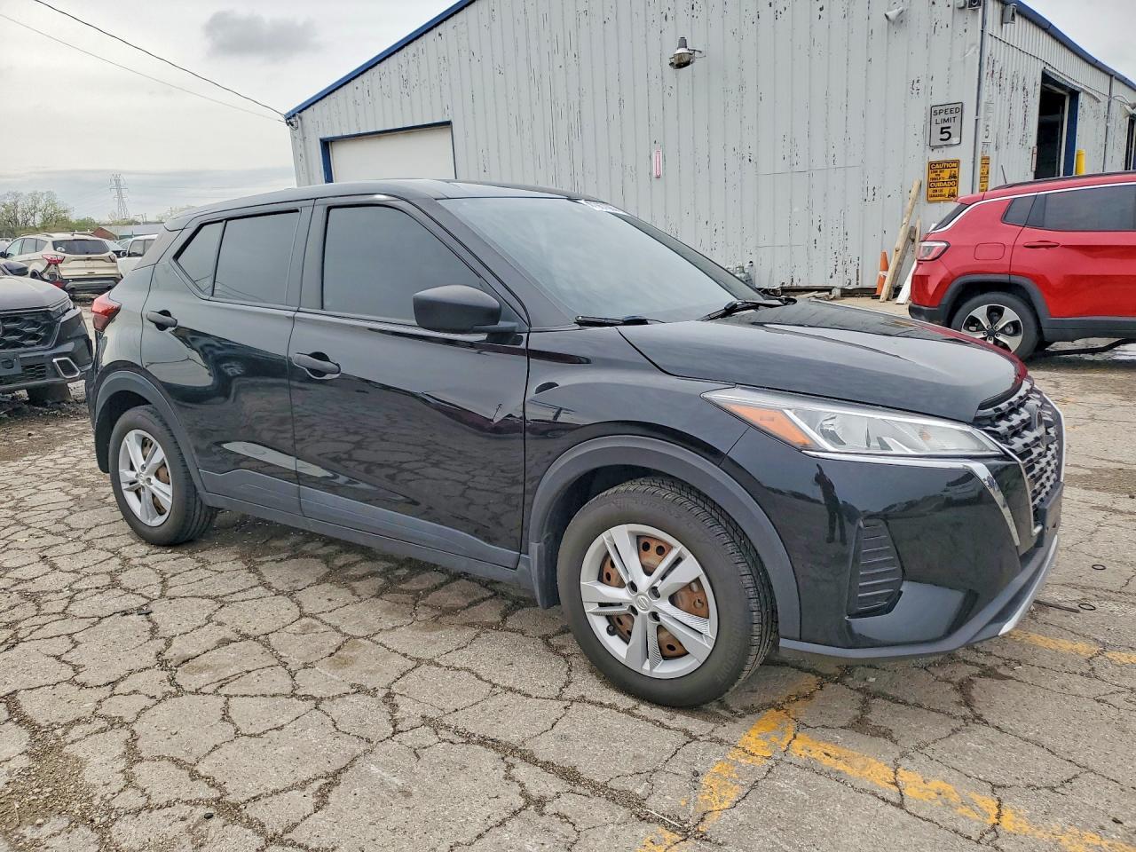 2022 Nissan Kicks S - Фото 4