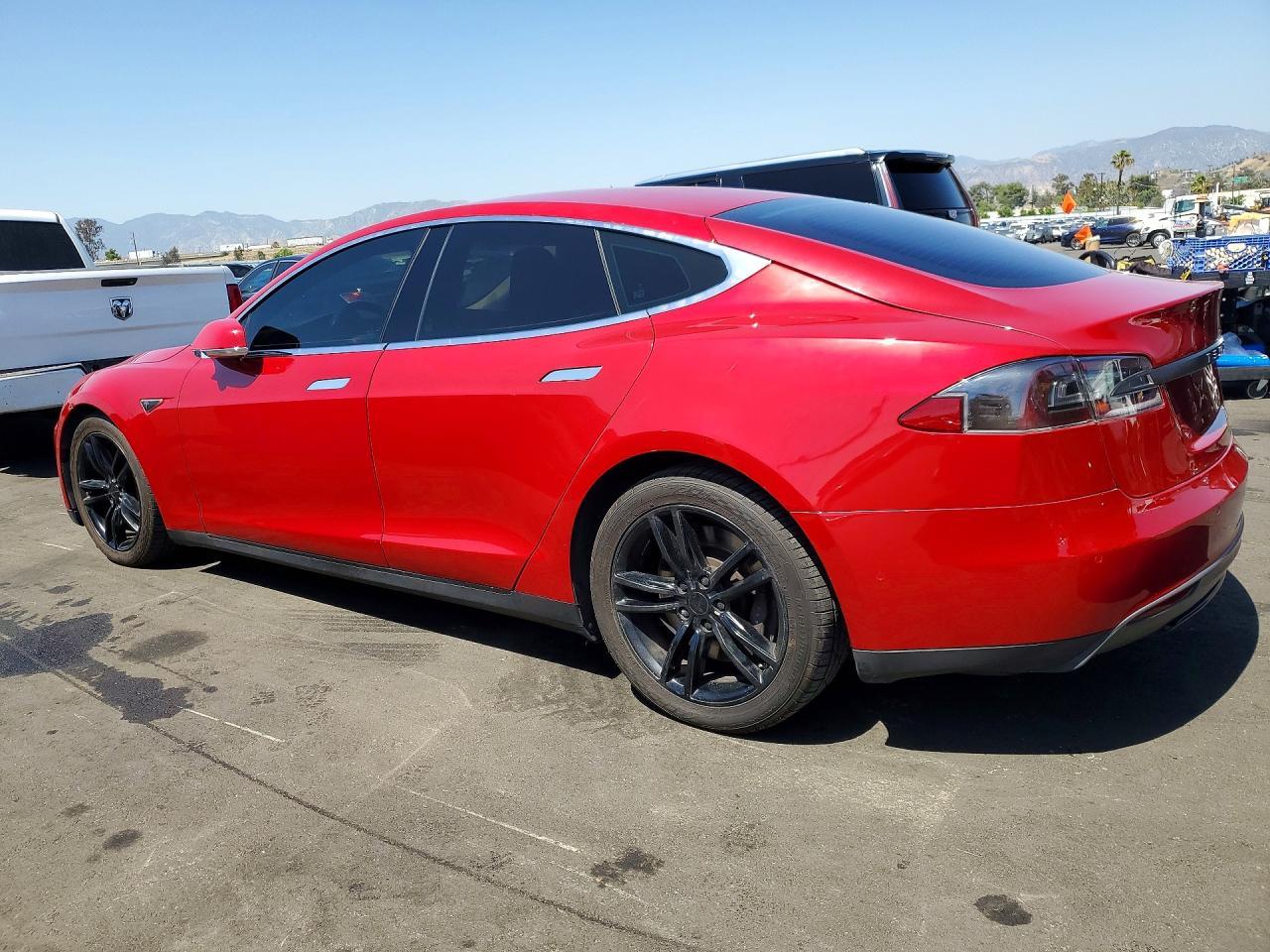 2015 Tesla Model S 70D - Image 2
