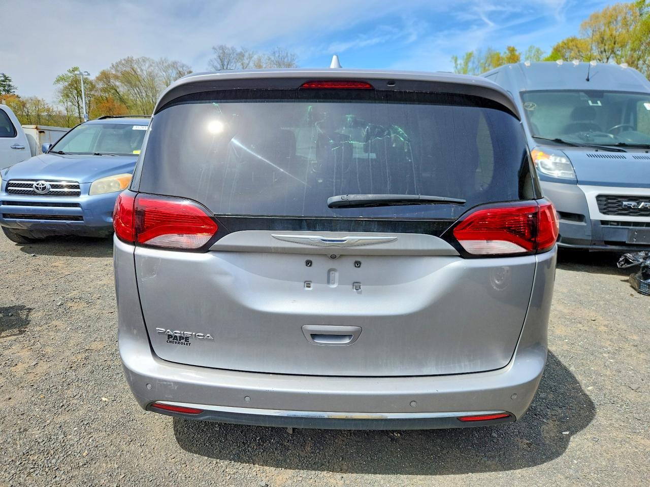 2017 Chrysler Pacifica Touring L - Фото 6