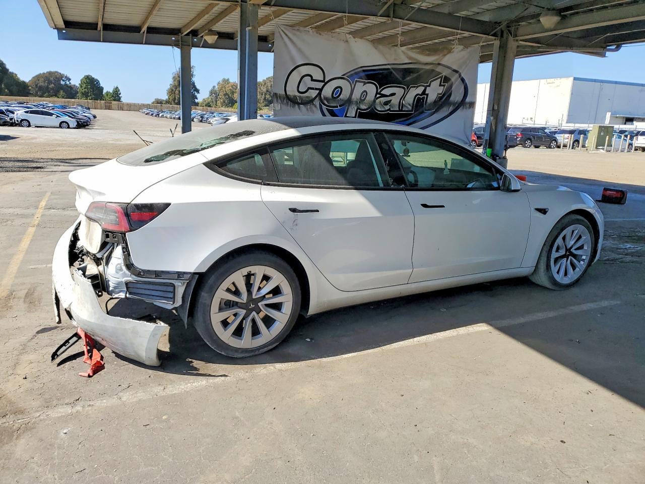 2023 Tesla Model 3 - Image 3