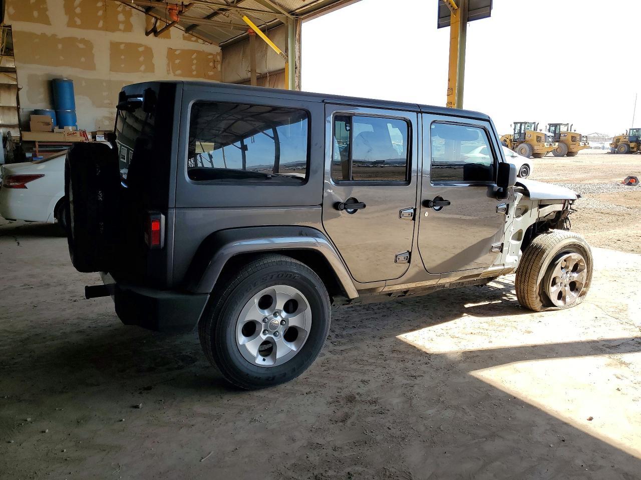 2014 Jeep Wrangler Unlimited Sahara - Фото 3