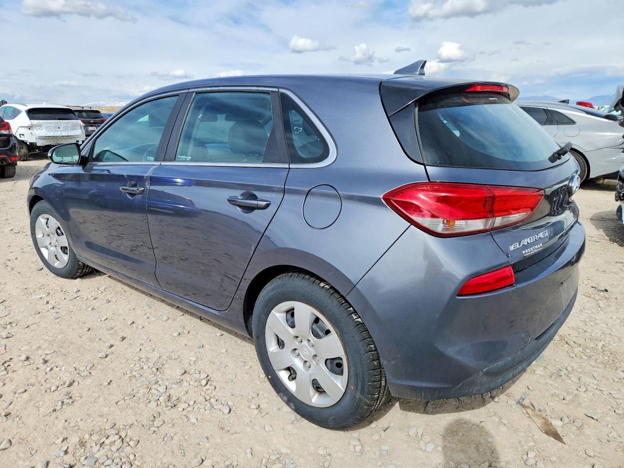 2018 Hyundai Elantra Gt Base - Image 2