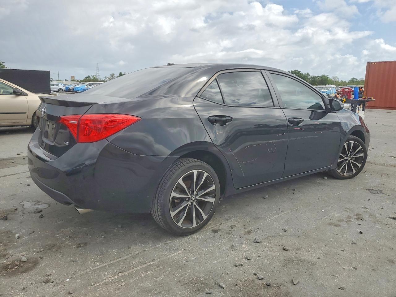 2017 Toyota Corolla L - Фото 3