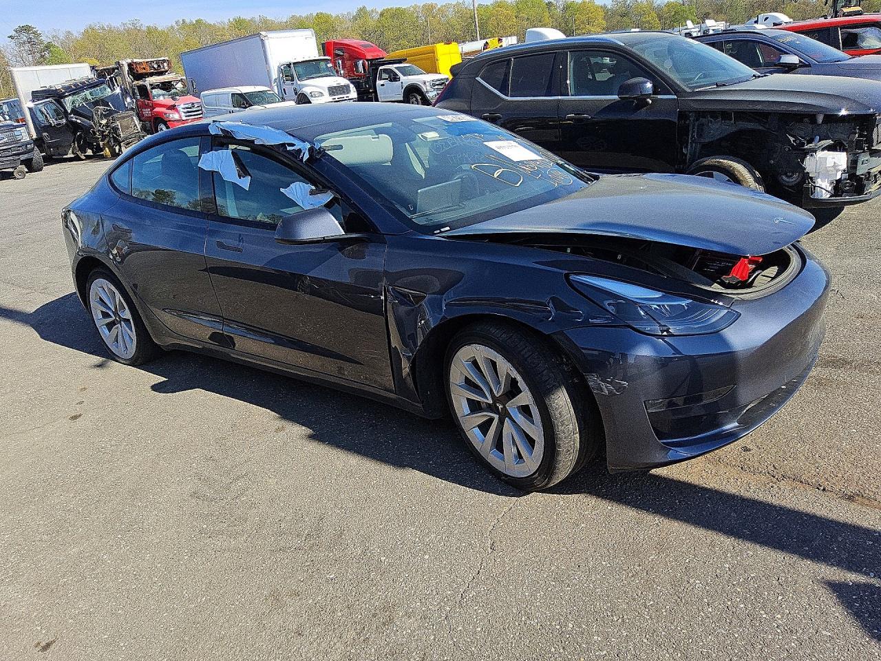 2023 Tesla Model 3 - Фото 4