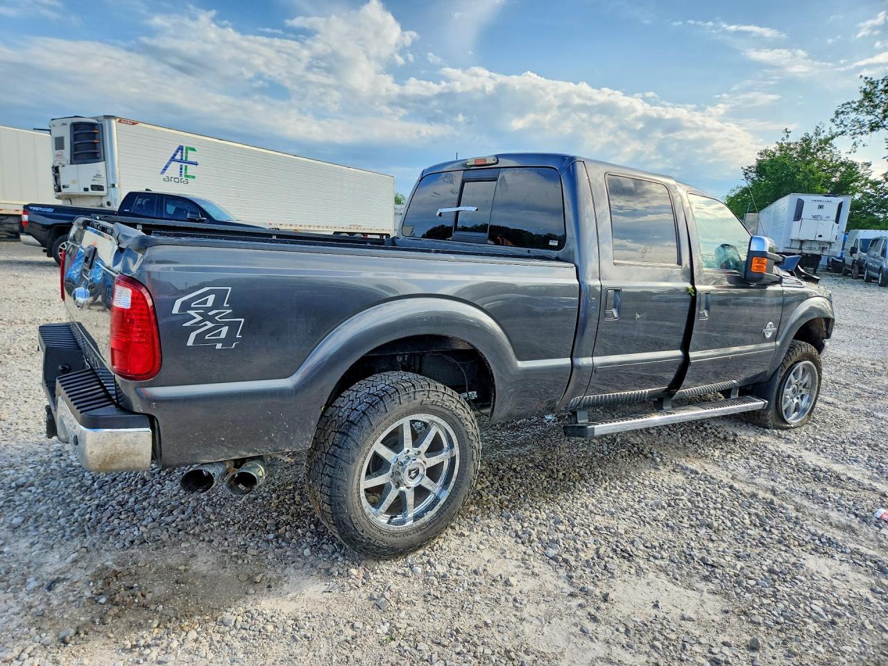 2015 Ford F250 Super Duty - Фото 3