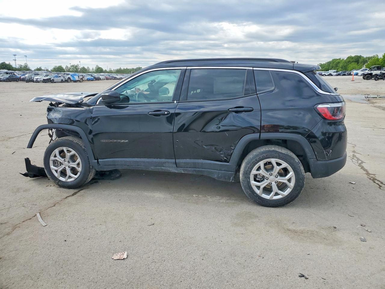 2024 Jeep Compass Latitude - Фото 2