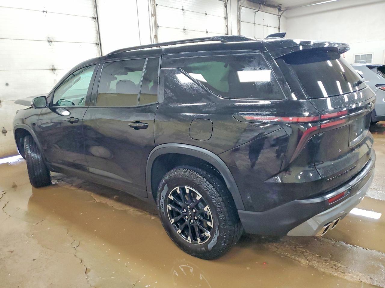 2025 Chevrolet Traverse Z71 - Фото 2