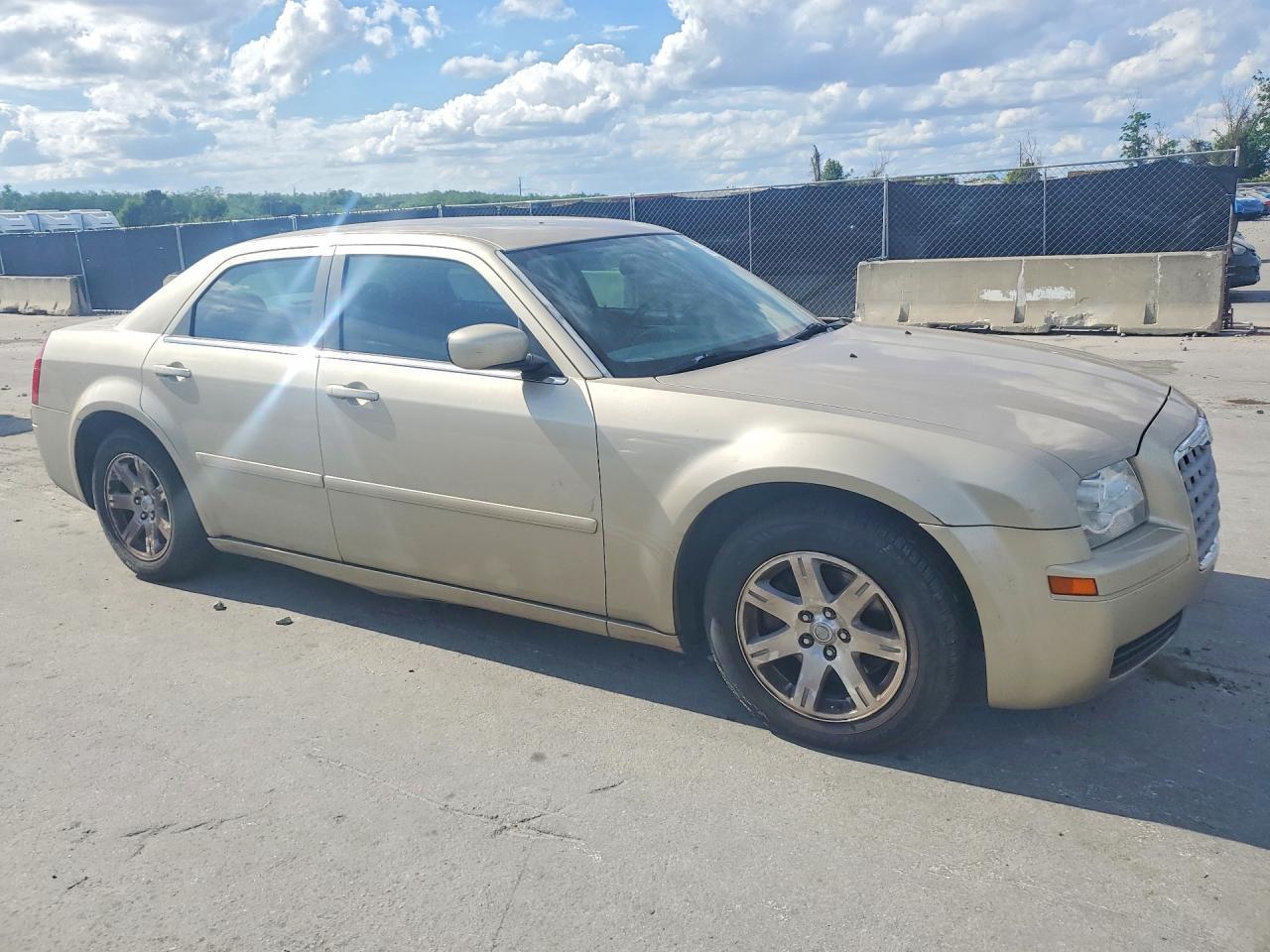 2006 Chrysler 300 - Image 4