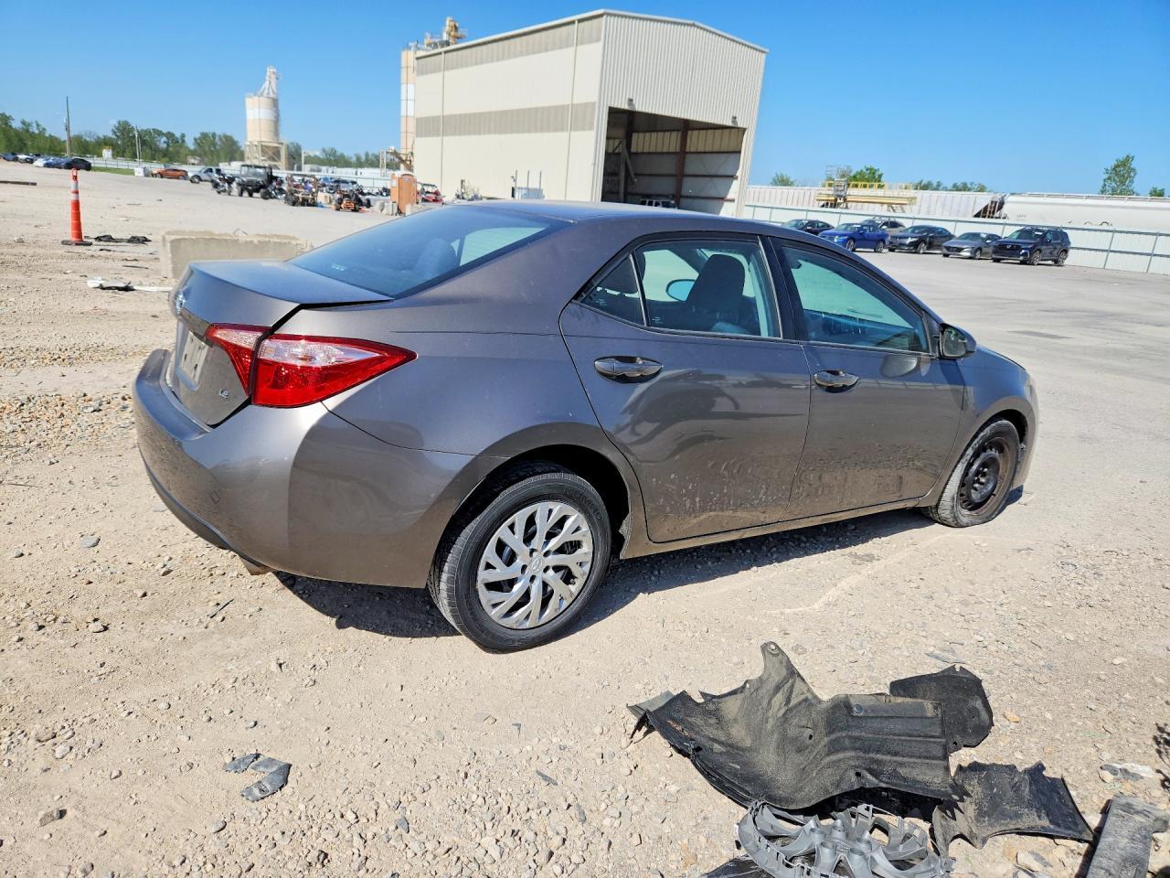 2018 Toyota Corolla Le - Фото 3